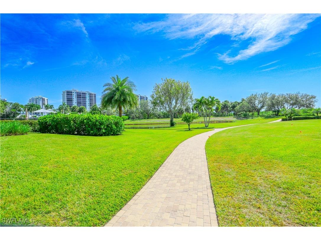 360 Horse Creek Drive #108 Naples FL 34110 225069444 image11