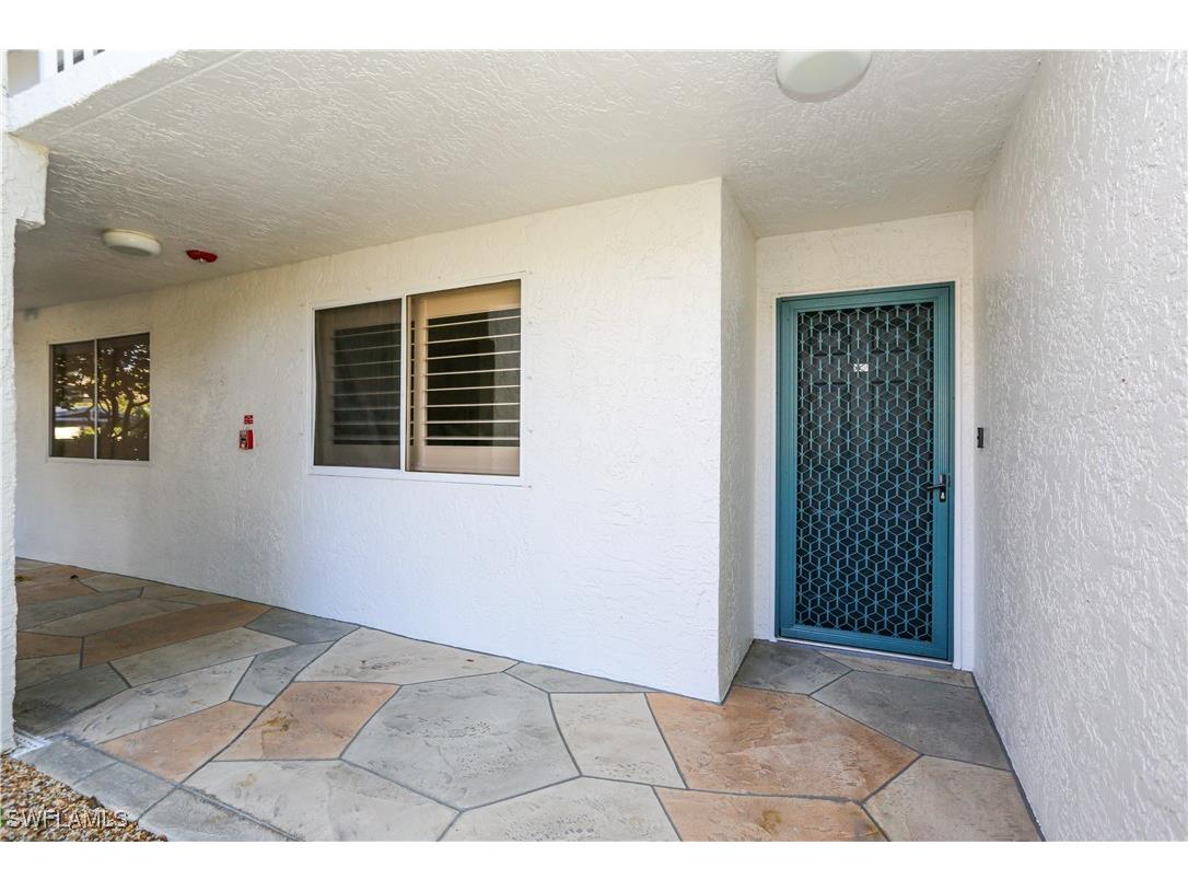 360 Horse Creek Drive #108 Naples FL 34110 225069444 image16