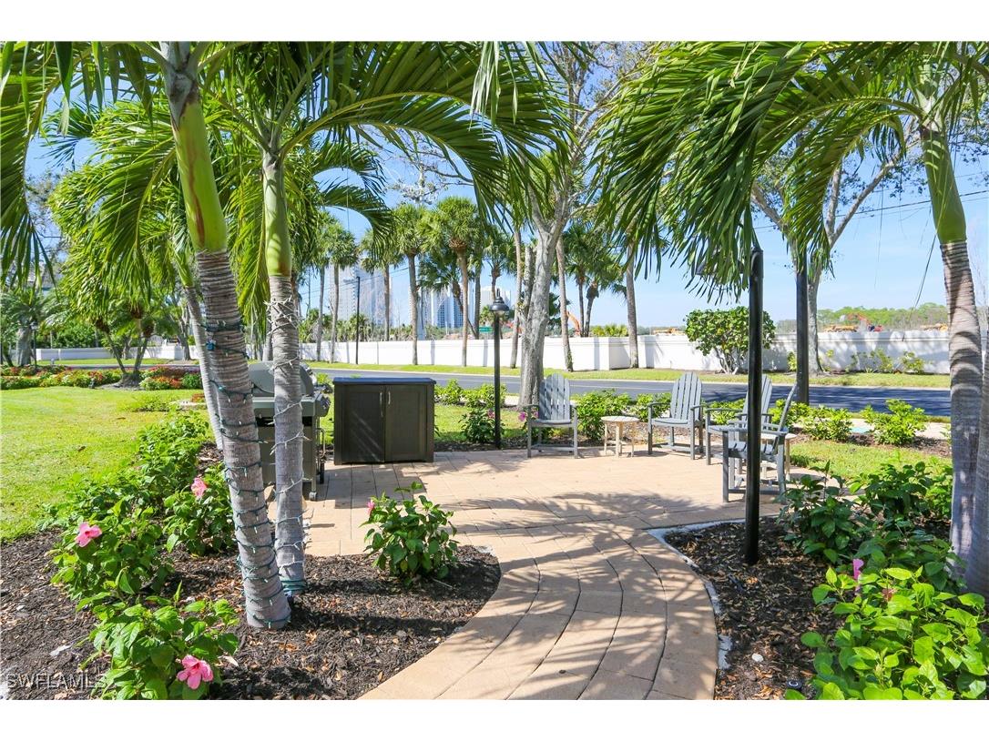 360 Horse Creek Drive #108 Naples FL 34110 225069444 image5