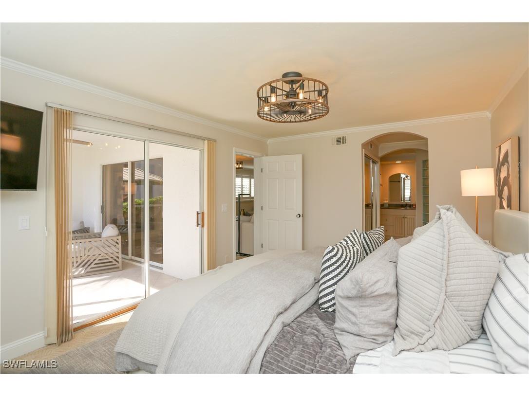 360 Horse Creek Drive #108 Naples FL 34110 225069444 image50