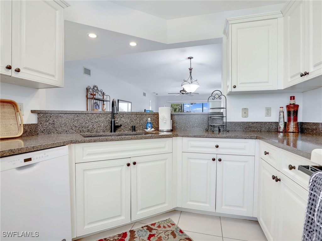 360 Horse Creek Drive #305 Naples FL 34110 225066515 image7