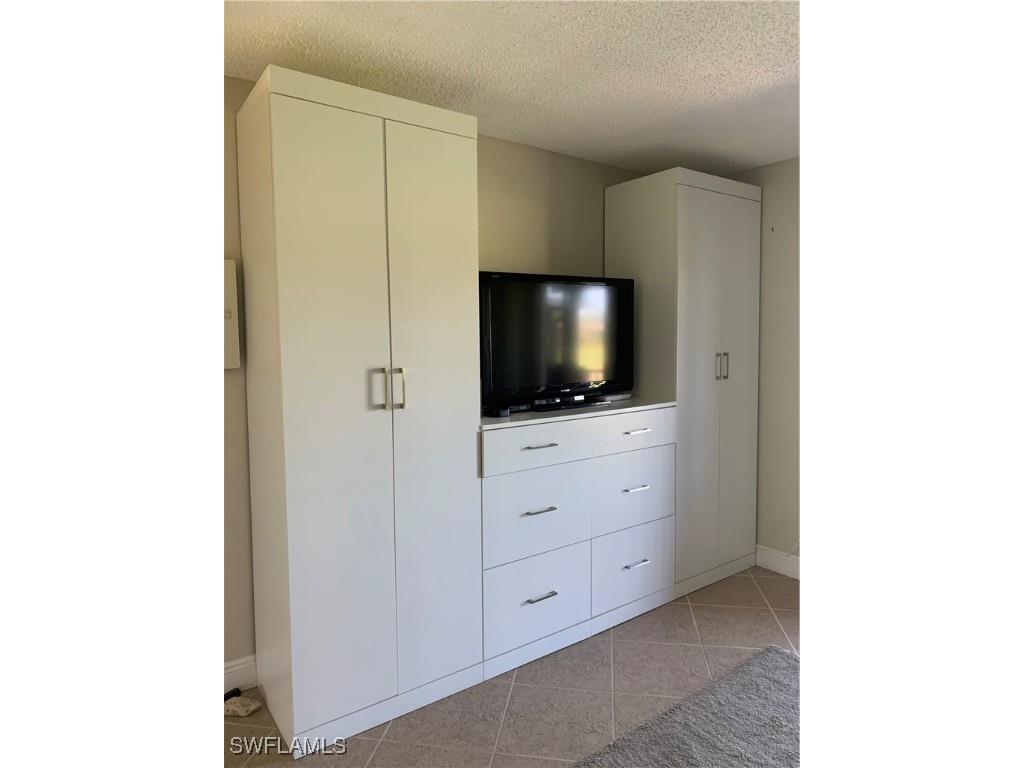 360 Palm Drive #4 Naples FL 34112 225049659 image8