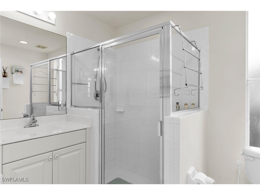 360 Stella Maris Drive N #2401 Naples FL 34114 225081270 image22