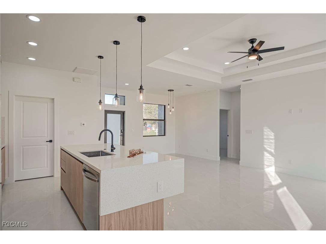 3601 28th Street SW Lehigh Acres FL 33976 2026003574 image7