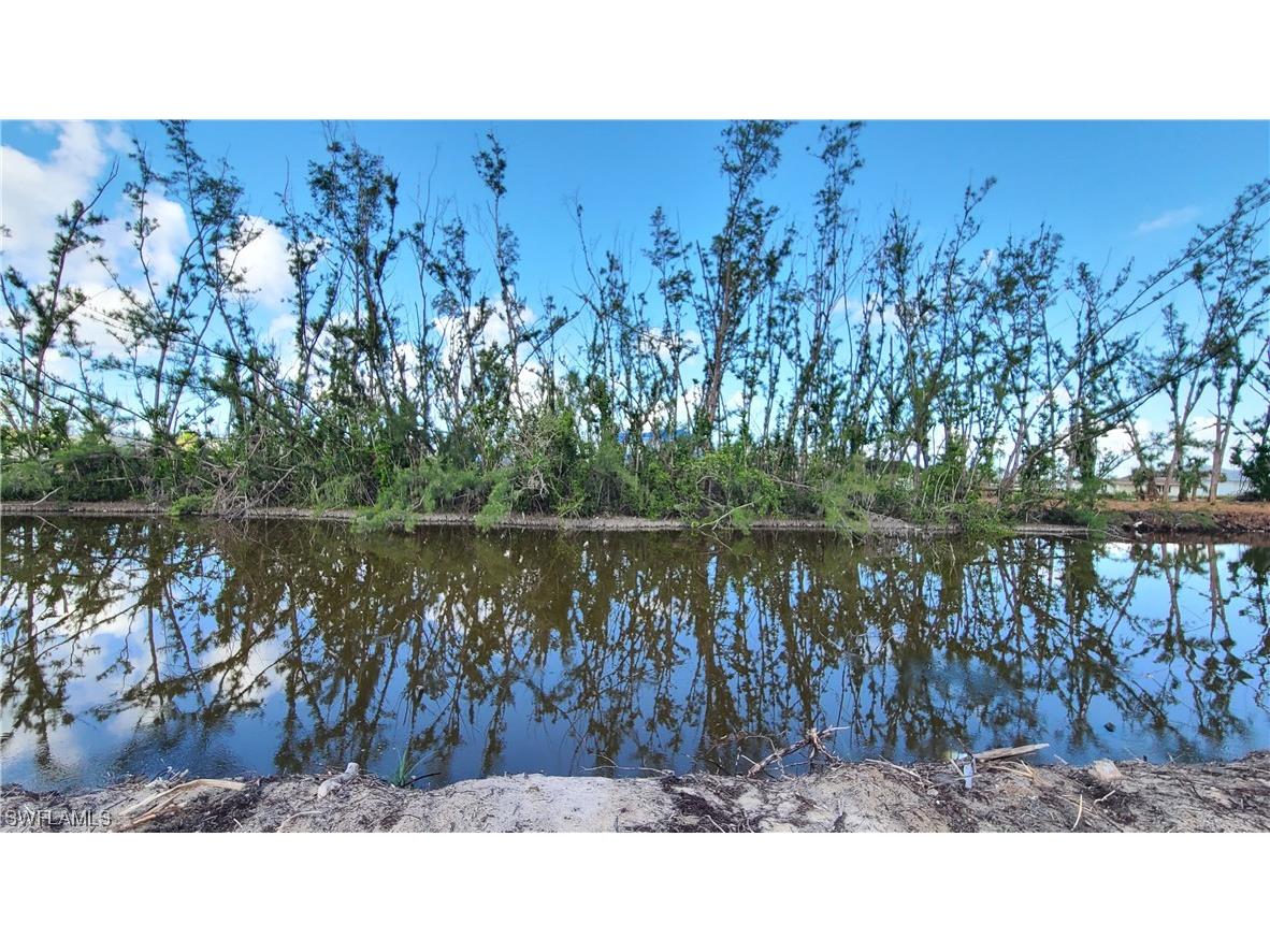 3601 Crestwell Court Saint James City FL 33956 223072789 image1