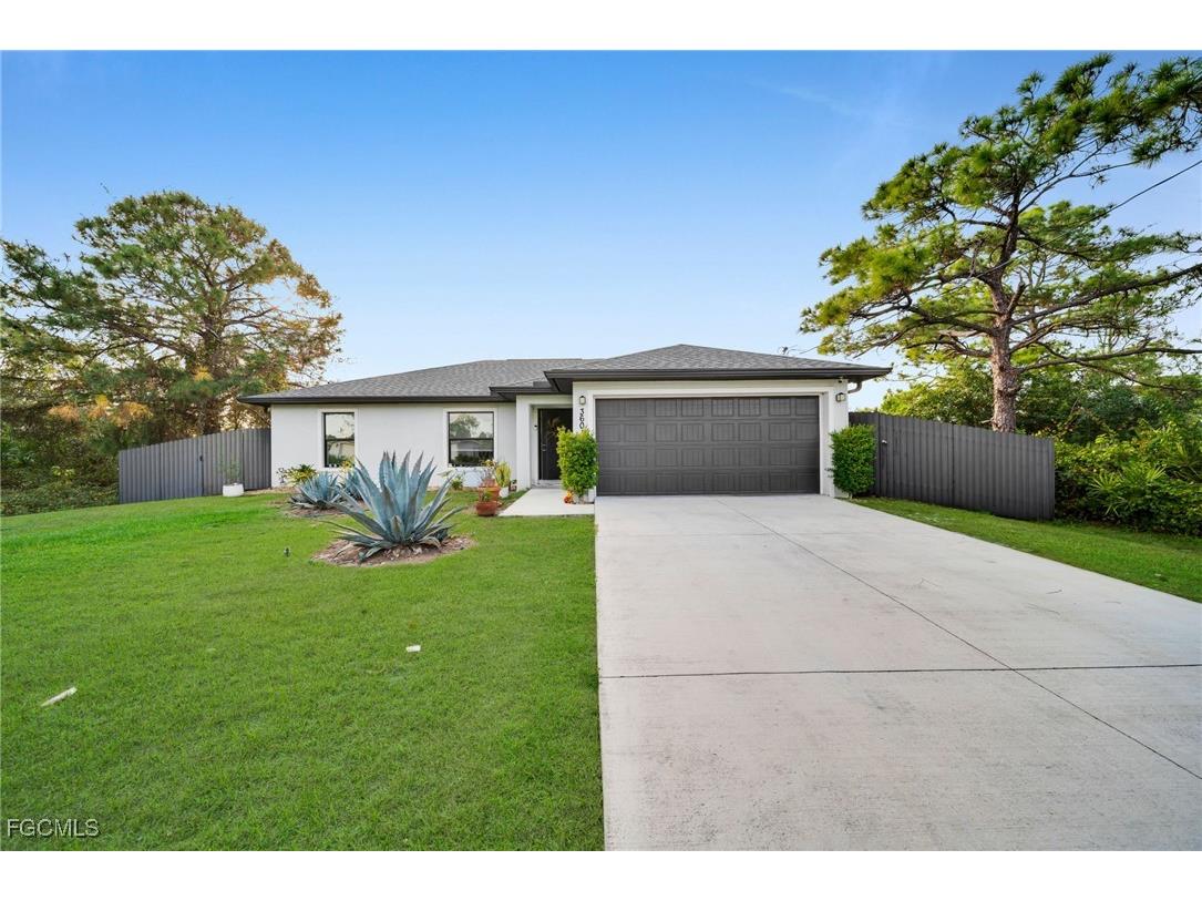 3601 June Avenue N Lehigh Acres FL 33971 2025025422 image1