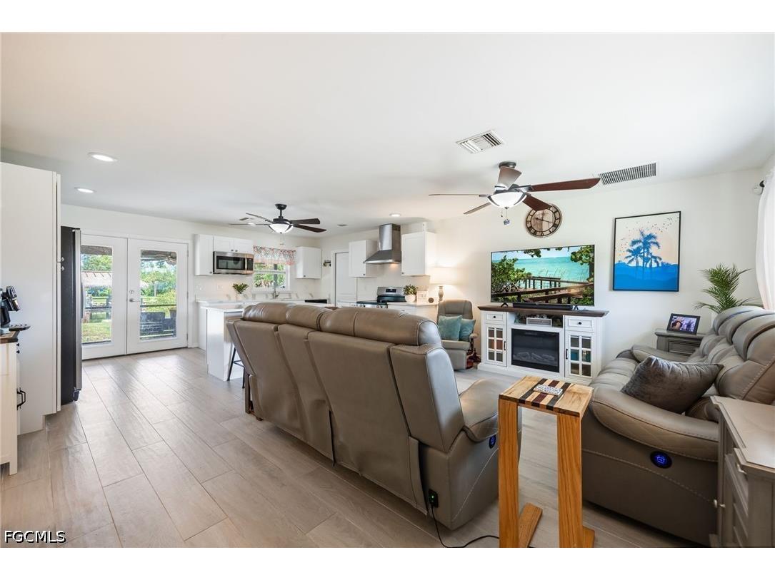 3601 Wisteria Place Punta Gorda FL 33950 2026023881 image10