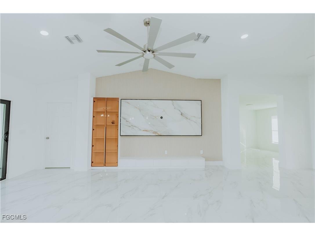 3604 12th Street SW Lehigh Acres FL 33905 2025018170 image4