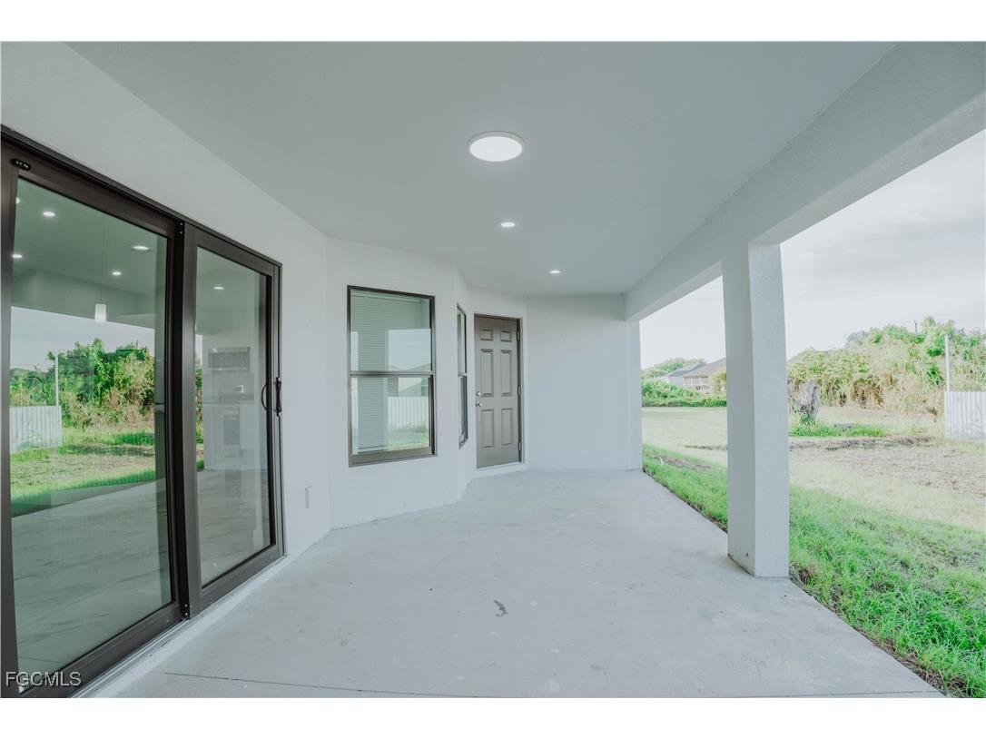 3604 12th Street SW Lehigh Acres FL 33905 2025018170 image5