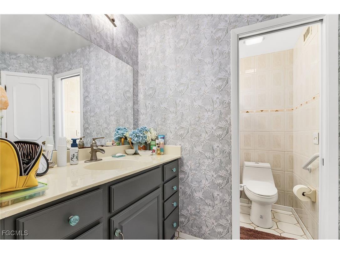 3605 Country Club Boulevard #3 Cape Coral FL 33904 2025010134 image18