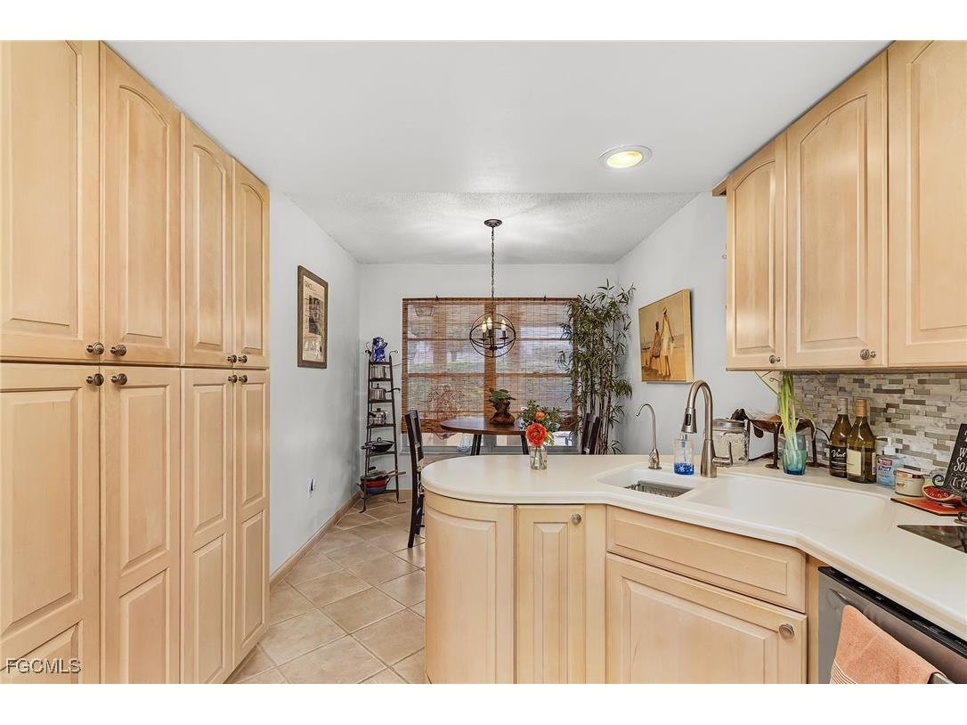 3605 Country Club Boulevard #3 Cape Coral FL 33904 2025010134 image6