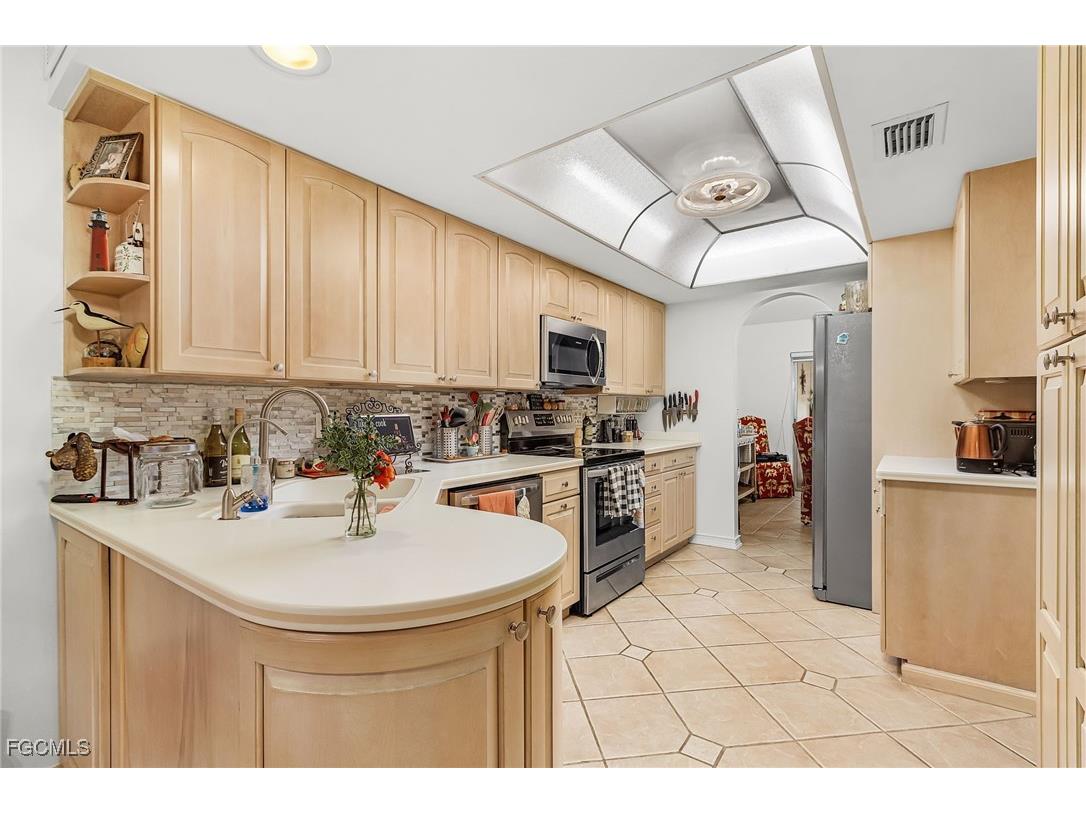 3605 Country Club Boulevard #3 Cape Coral FL 33904 2025010134 image8