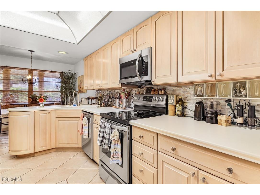 3605 Country Club Boulevard #3 Cape Coral FL 33904 2025010134 image9