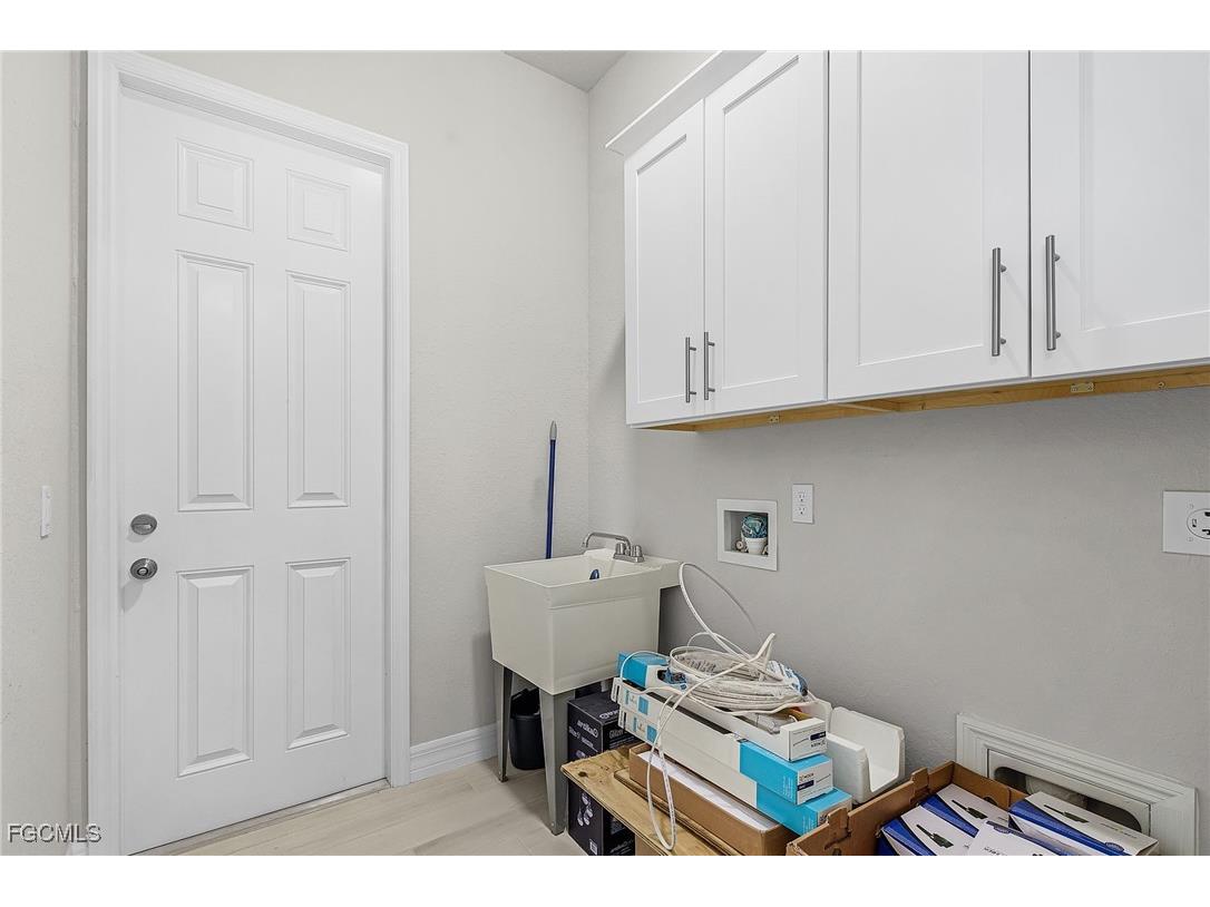 3605 SW 17th Place Cape Coral FL 33914 2025006860 image20