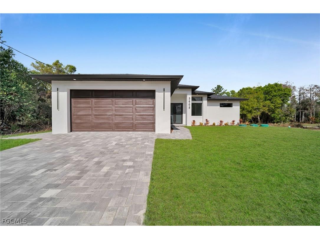 3608 58th Street W Lehigh Acres FL 33971 2026008577 image1