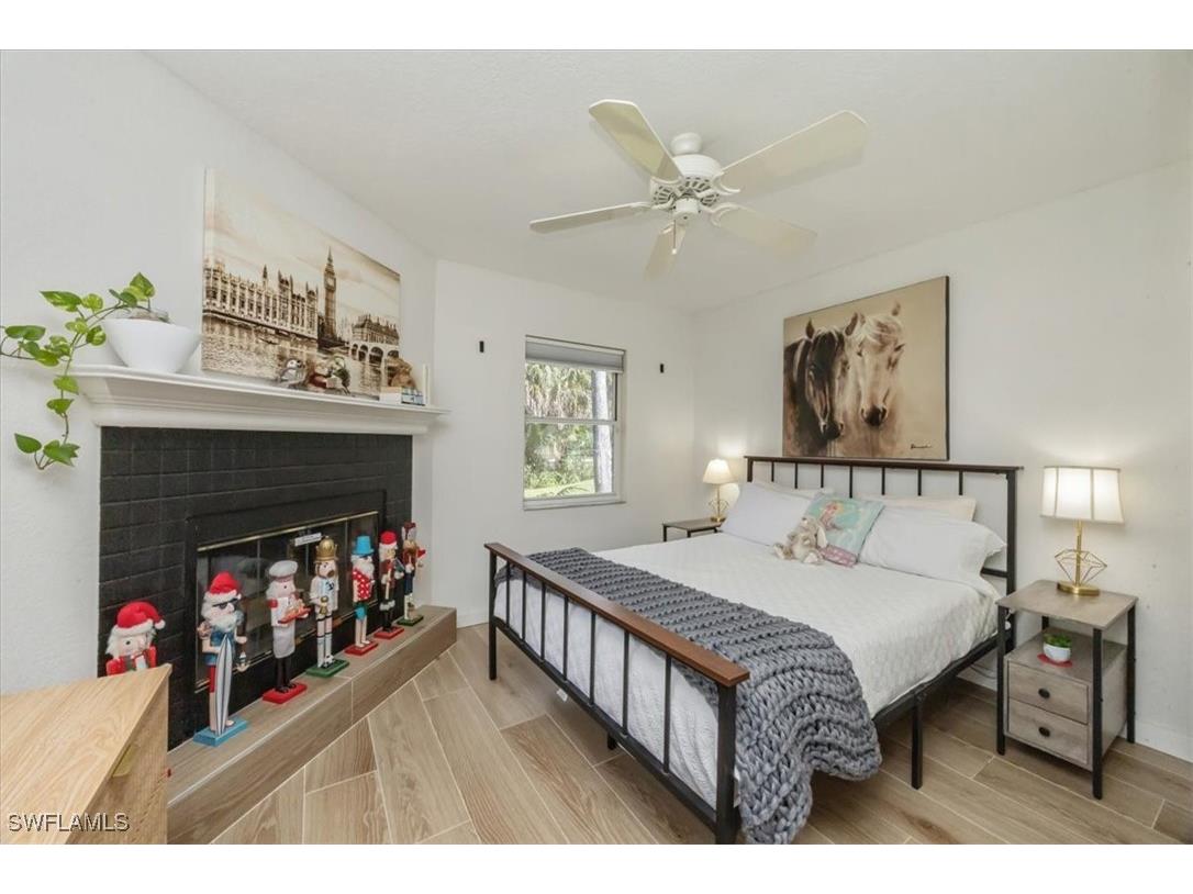 361 9th Street NW Naples FL 34120 225076636 image16