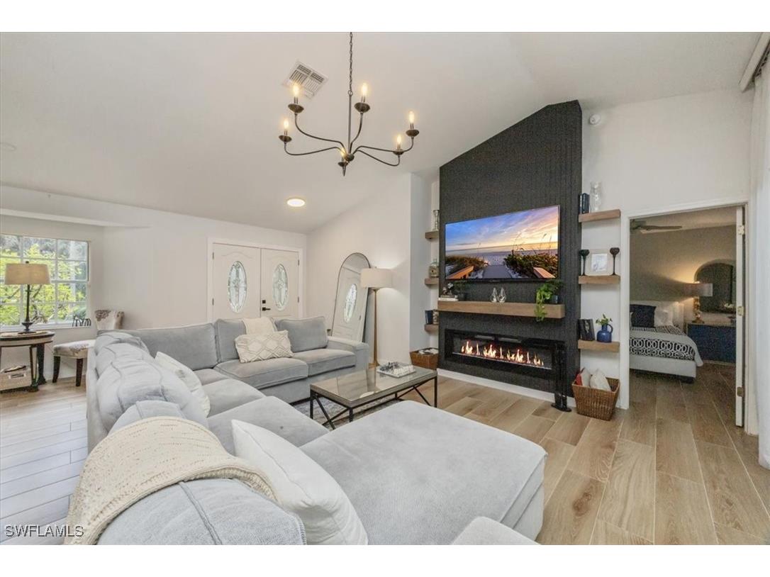 361 9th Street NW Naples FL 34120 225076636 image6