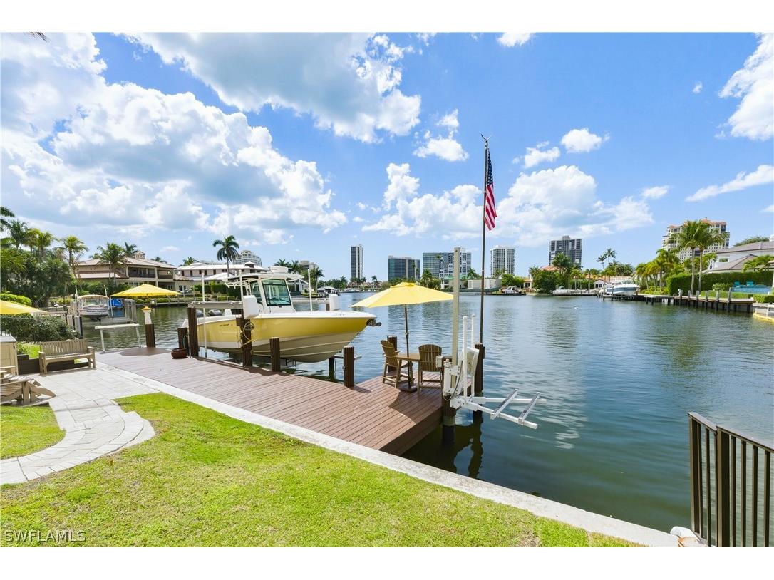361 Pirates Bight Naples FL 34103 226010046 image44