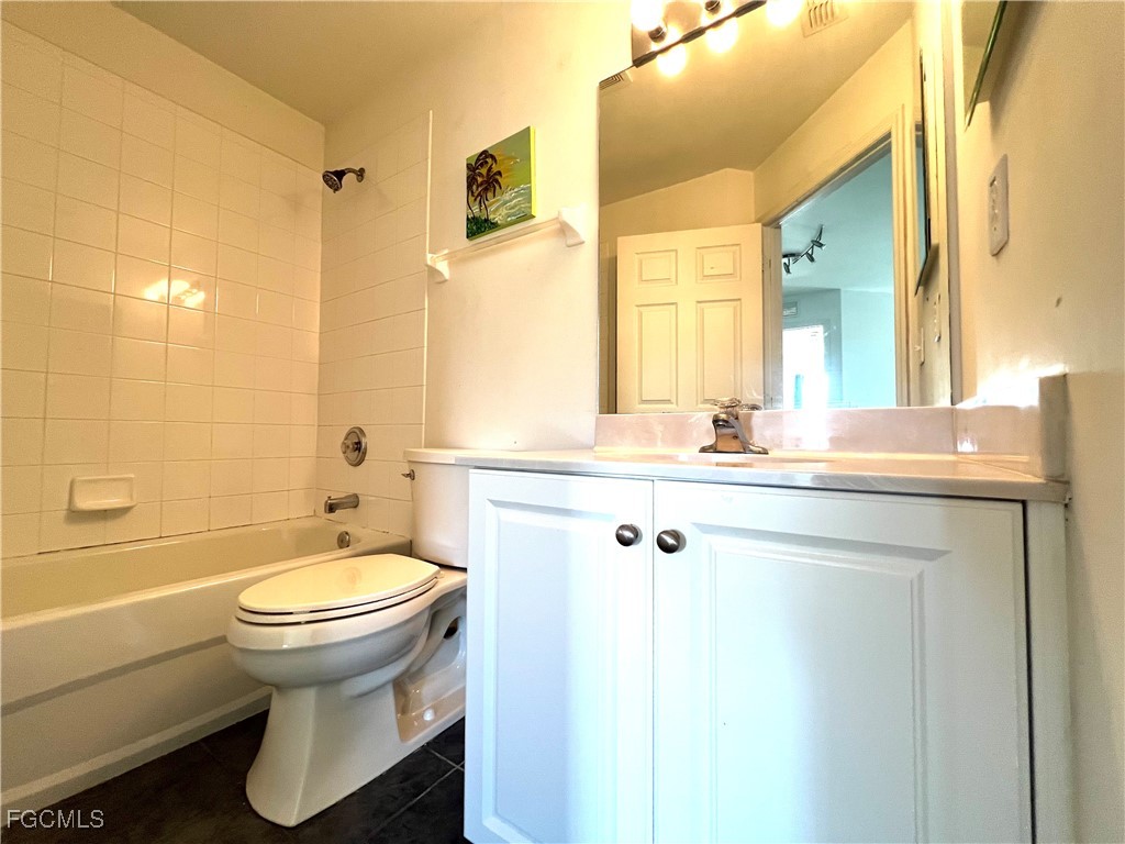 3610 Pine Oak Circle #106 Fort Myers FL 33916 2025001540 image10