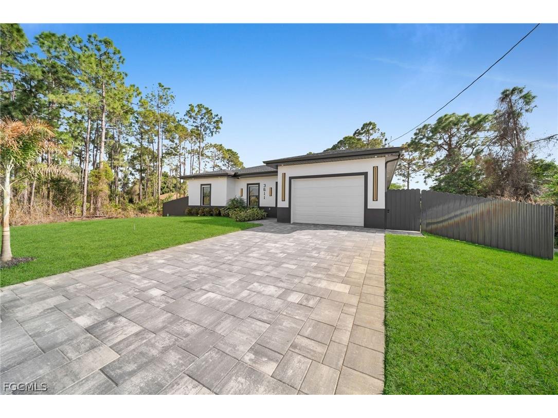 3611 2nd Street SW Lehigh Acres FL 33976 2026011190 image3