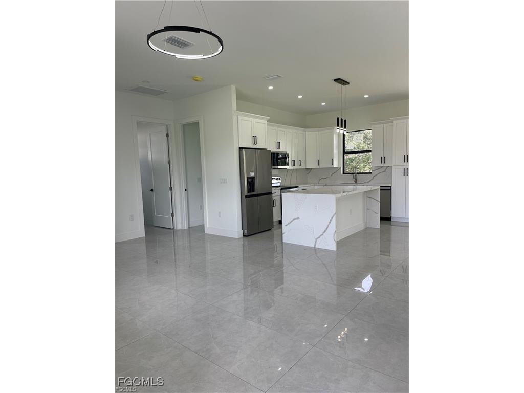 3611 34th Street SW Lehigh Acres FL 33976 2025024885 image2