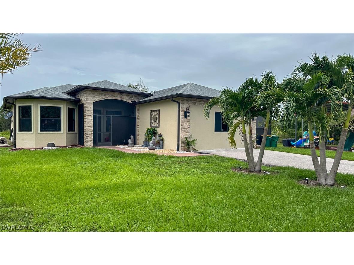 3611 62nd Avenue NE Naples FL 34120 224057693 image1