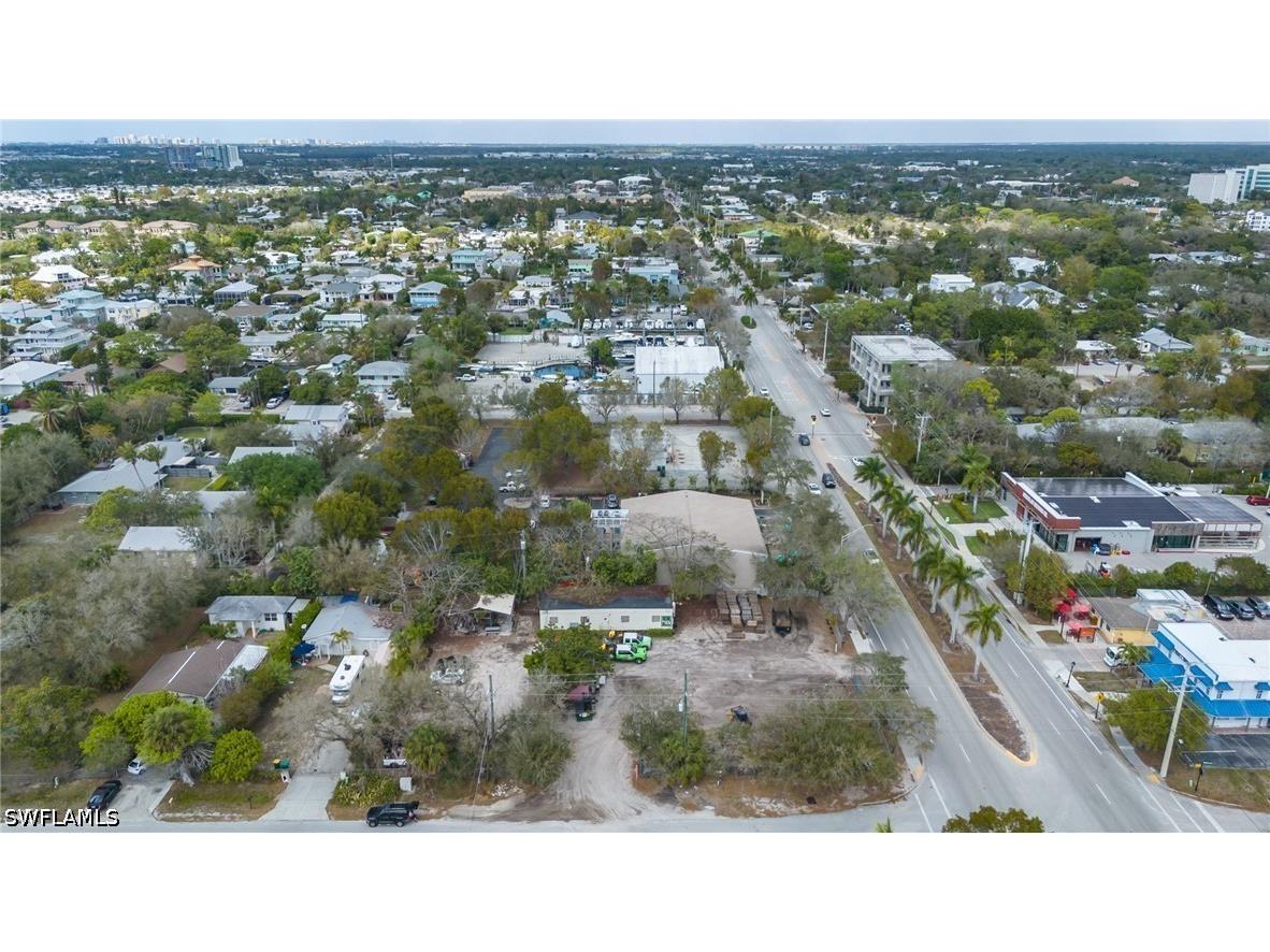 3612 Bayshore Drive Naples FL 34112 226013187 image2