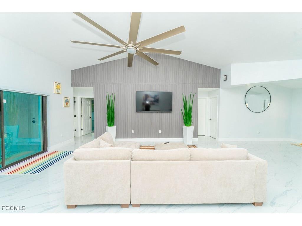 3613 39th Street SW Lehigh Acres FL 33976 2025023101 image4