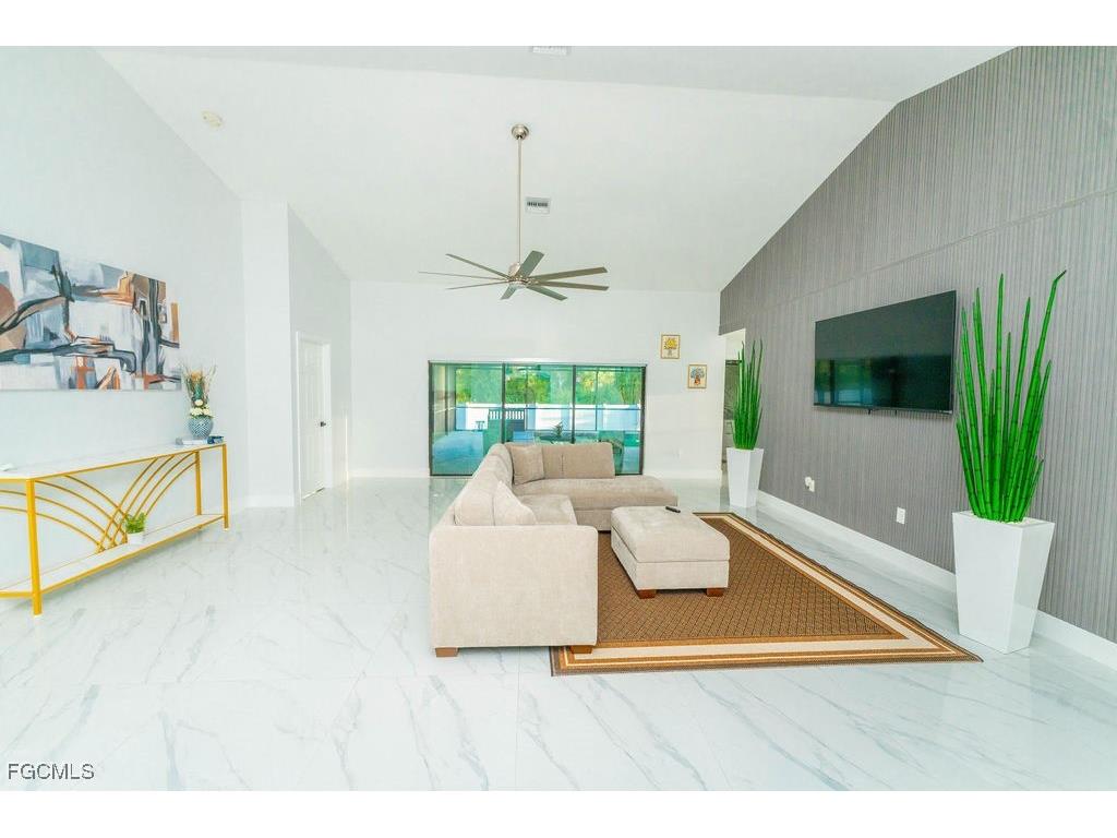 3613 39th Street SW Lehigh Acres FL 33976 2025023101 image8