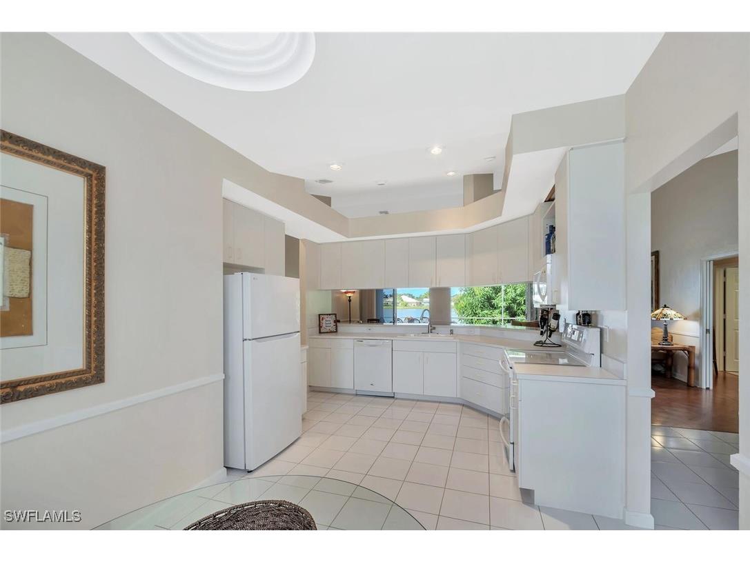 3613 Kent Drive Naples FL 34112 225074049 image5