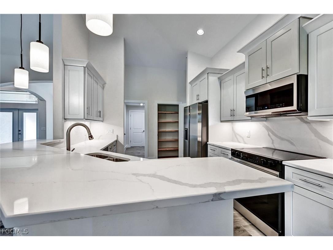 3613 NW 1st Street Cape Coral FL 33993 2026005338 image11