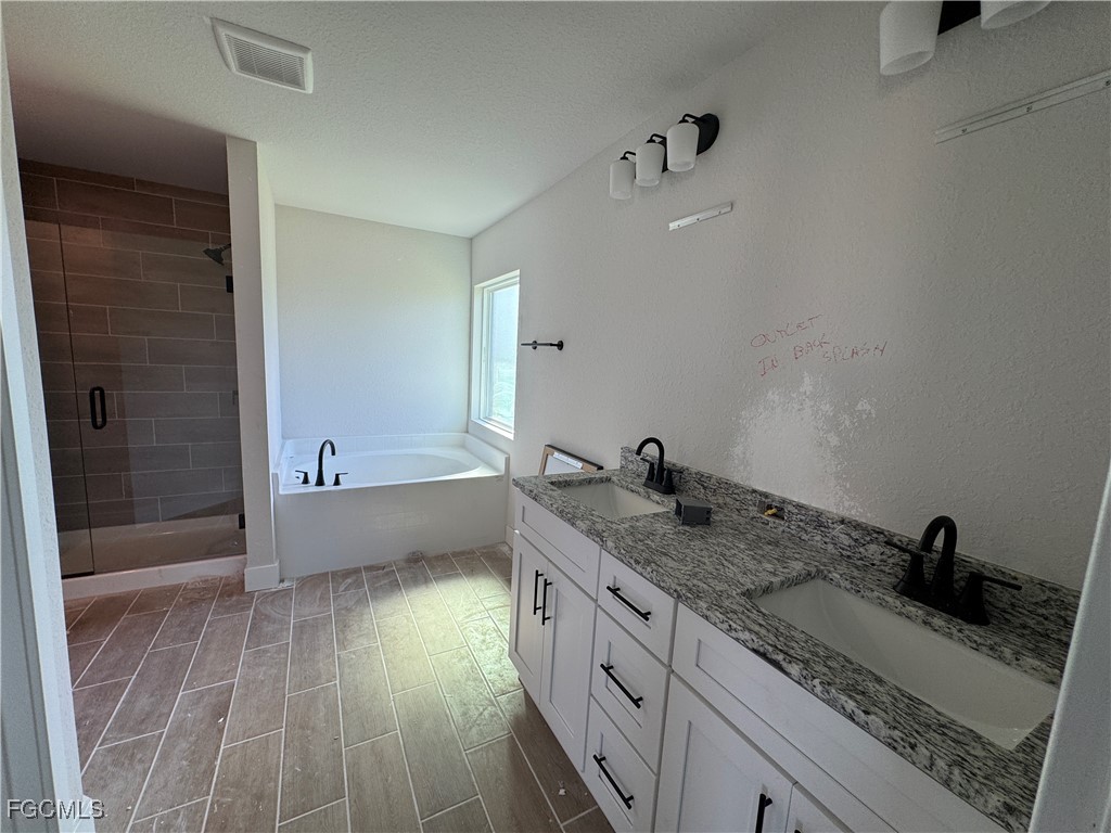 3613 NW 38th Terrace Cape Coral FL 33993 2026005549 image8