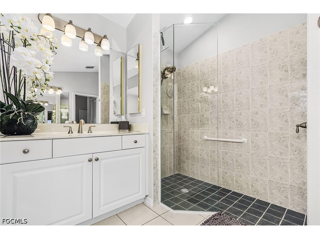 3613 SE 3rd Place Cape Coral FL 33904 2026022439 image18