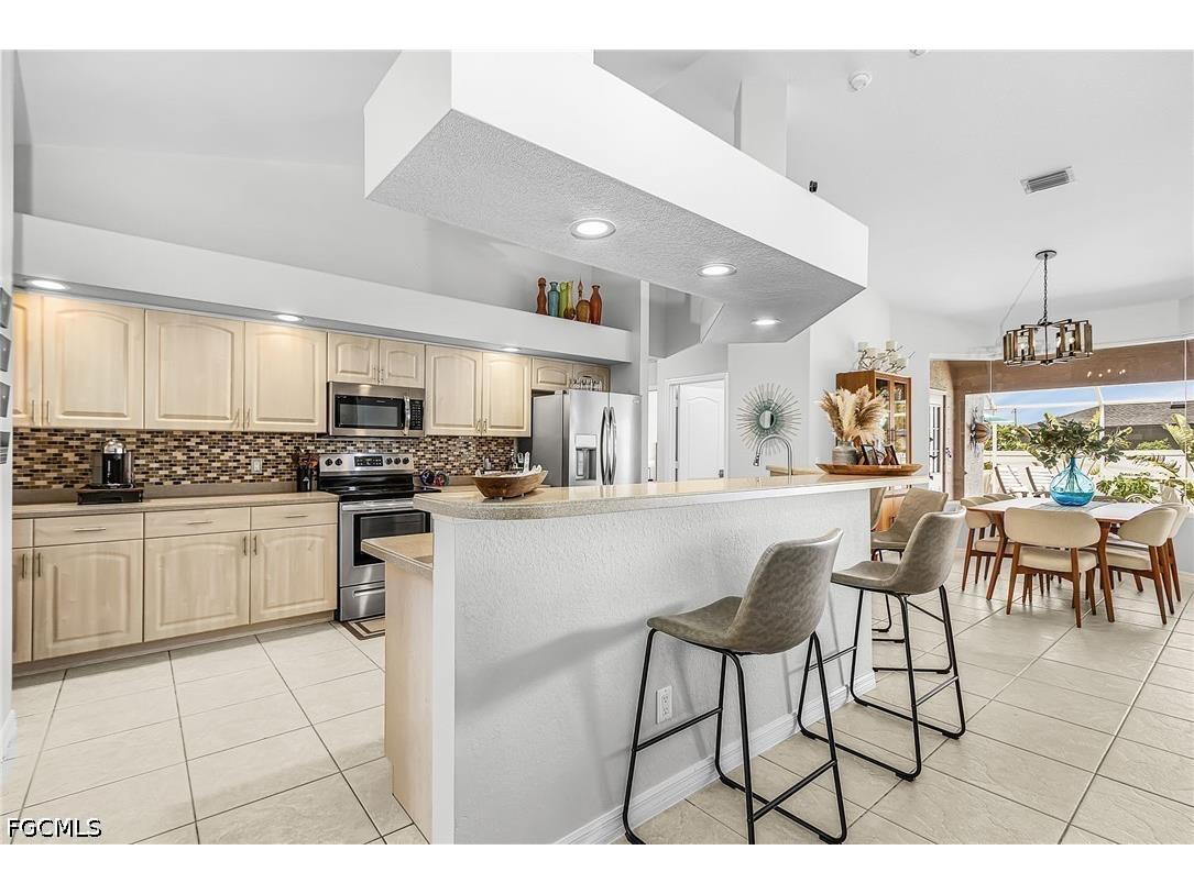 3613 SE 3rd Place Cape Coral FL 33904 2026022439 image9