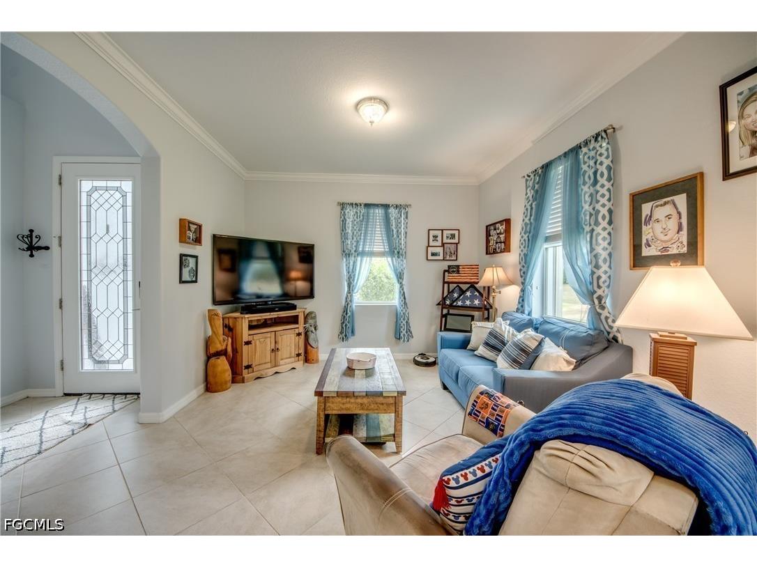 3613 Valle Santa Circle Cape Coral FL 33909 2026020191 image13