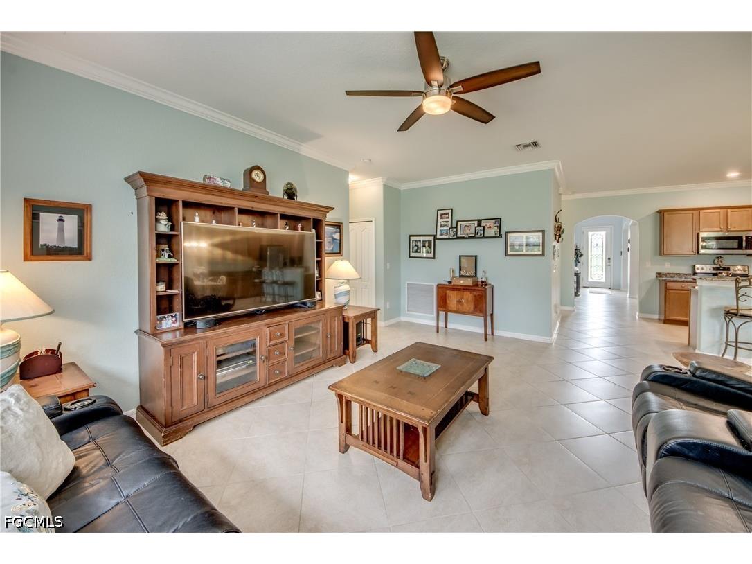 3613 Valle Santa Circle Cape Coral FL 33909 2026020191 image15