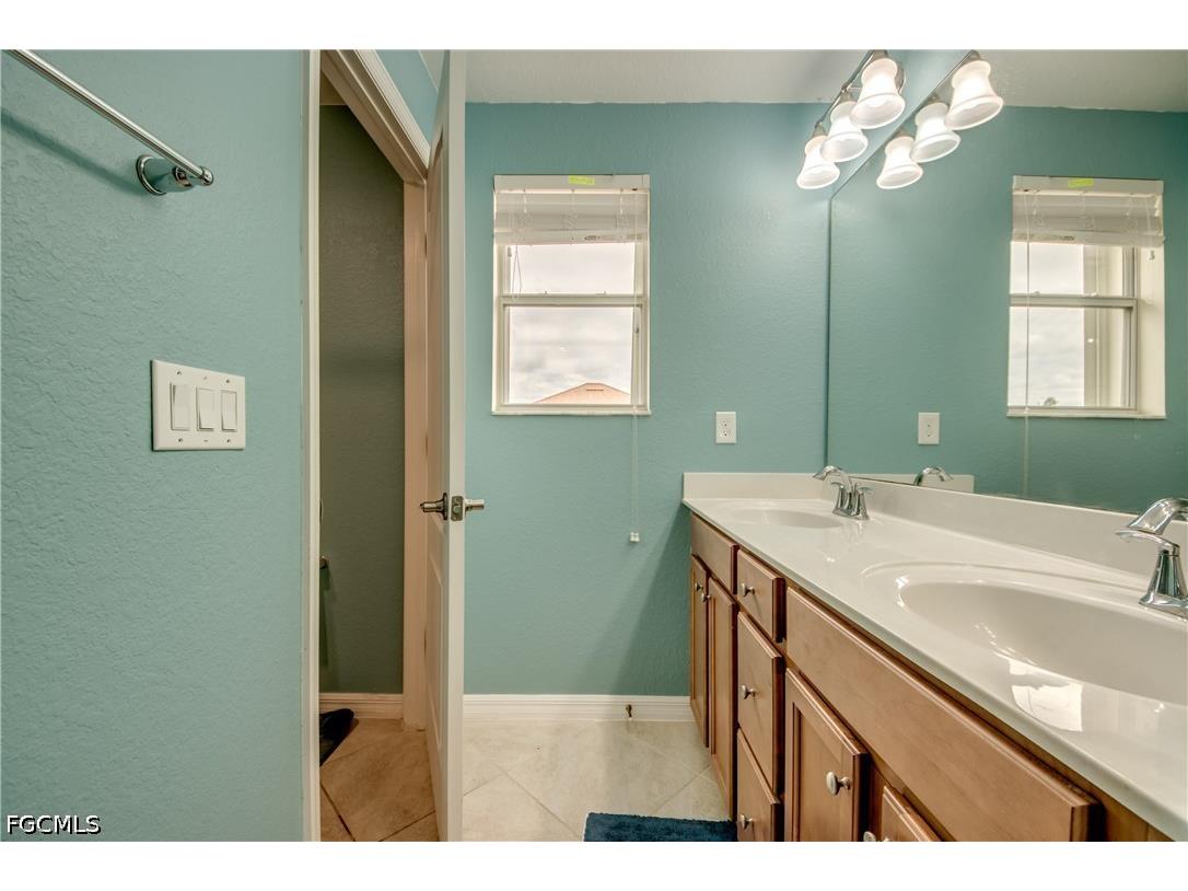 3613 Valle Santa Circle Cape Coral FL 33909 2026020191 image30