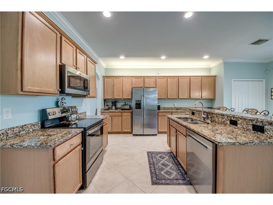 3613 Valle Santa Circle Cape Coral FL 33909 2026020191 image7
