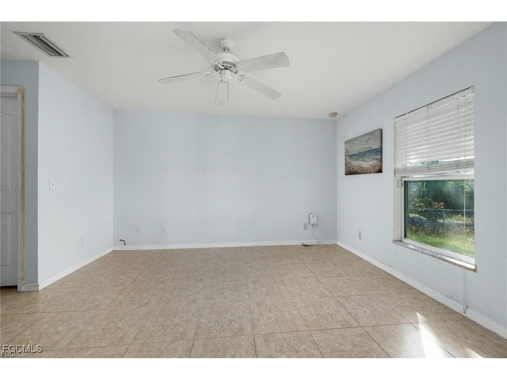 3615 4th Street SW Lehigh Acres FL 33976 2025022268 image6