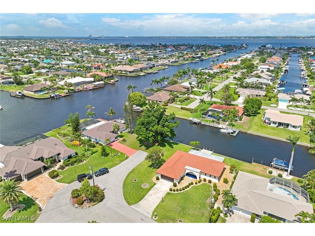 3615 SE 18th Avenue Cape Coral FL 33904 224031394 image1