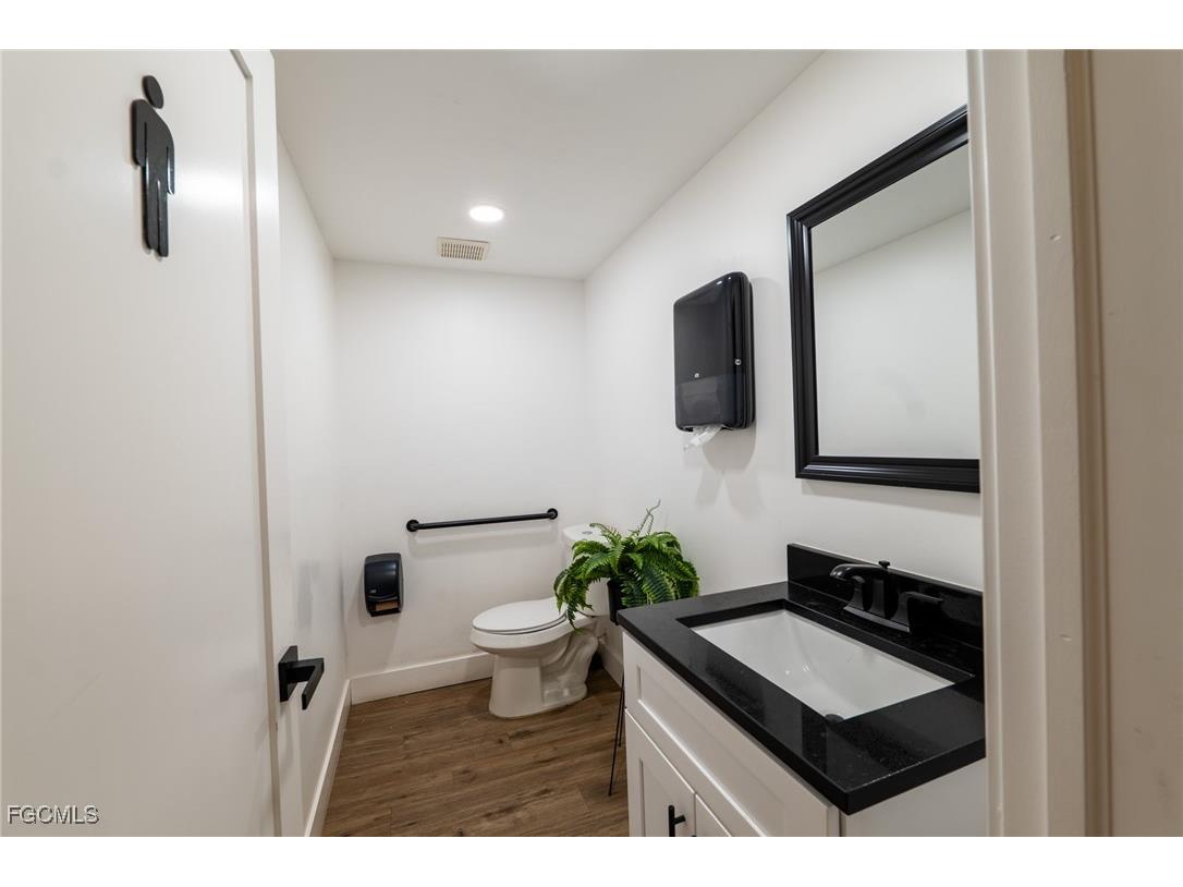 3616 Broadway Pass Fort Myers FL 33901 2025024683 image14