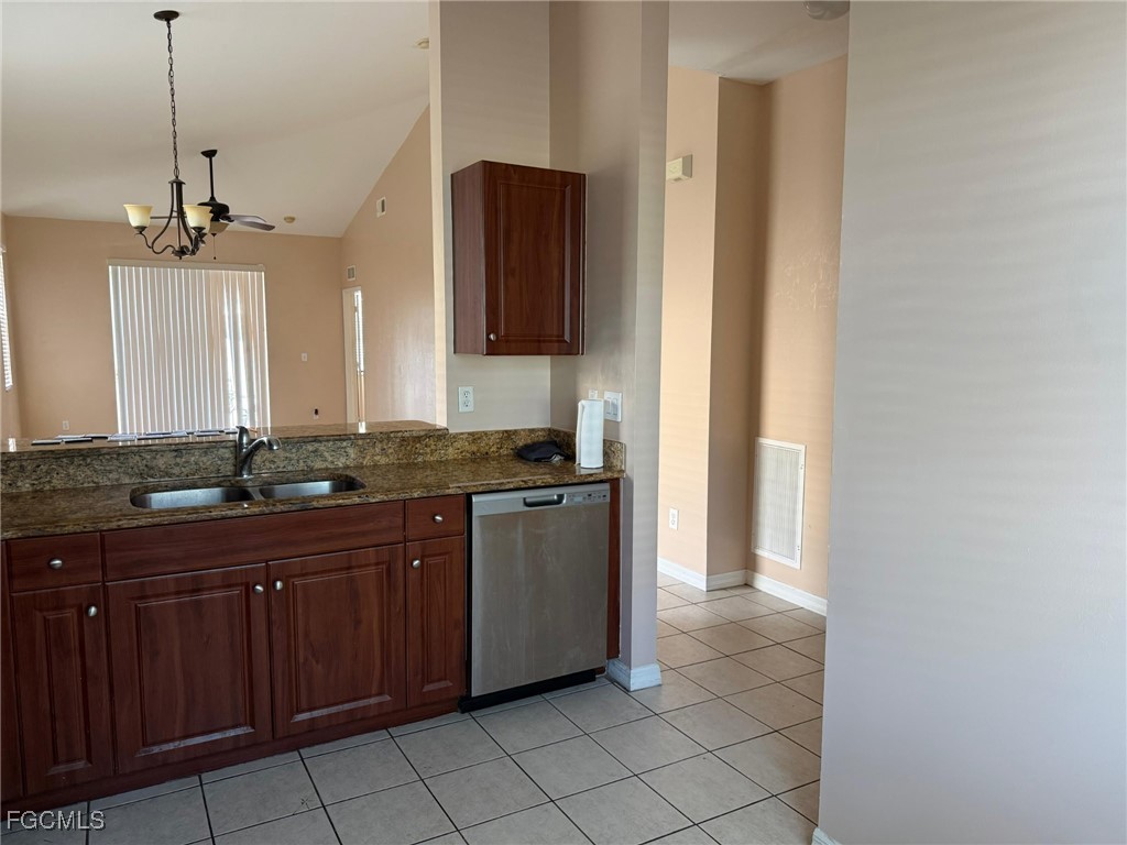 3616 Pine Oak Circle #101 Fort Myers FL 33916 2025015537 image10