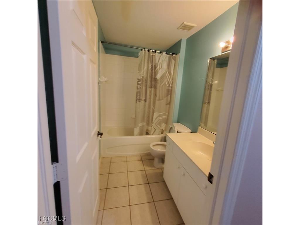 3616 Pine Oak Circle #101 Fort Myers FL 33916 2025015537 image14