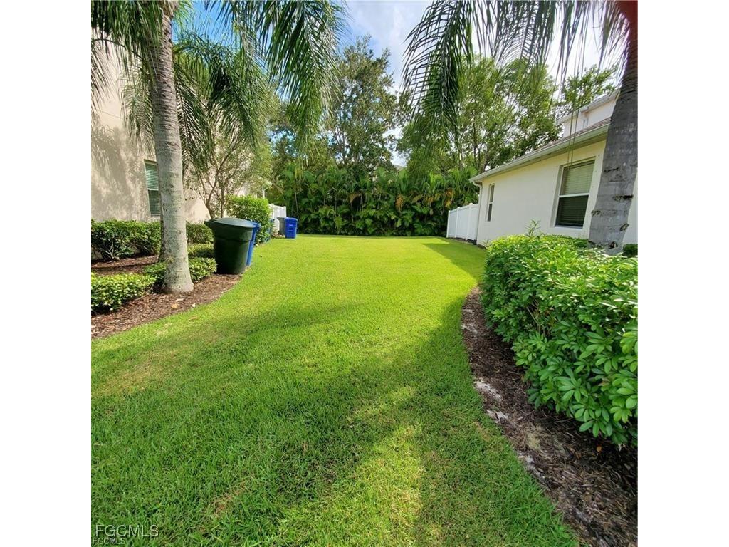 3616 Pine Oak Circle #101 Fort Myers FL 33916 2025015537 image4