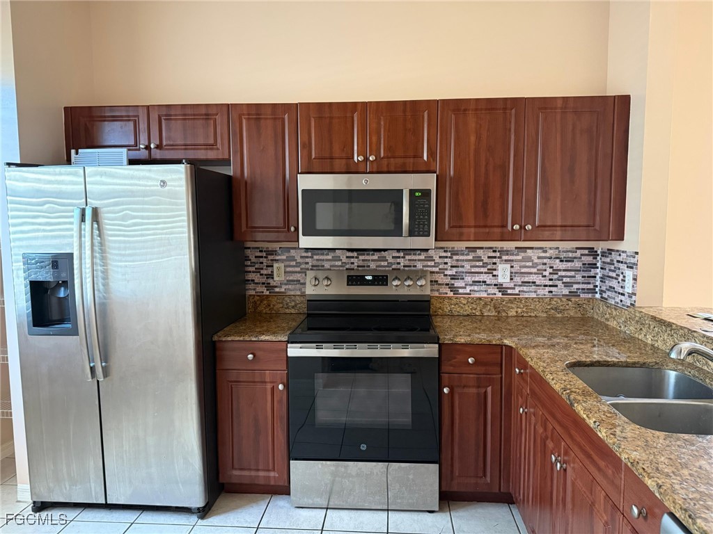 3616 Pine Oak Circle #101 Fort Myers FL 33916 2025015537 image8