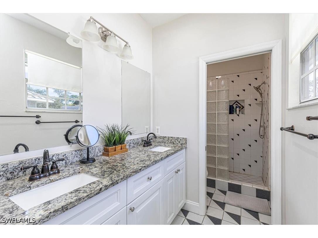 3618 Cottage Club Lane Naples FL 34105 226015931 image8