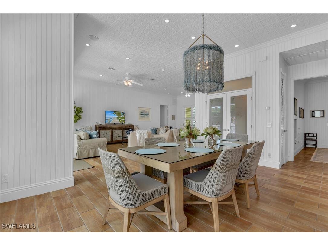 362 2nd Avenue N Naples FL 34102 225055397 image16