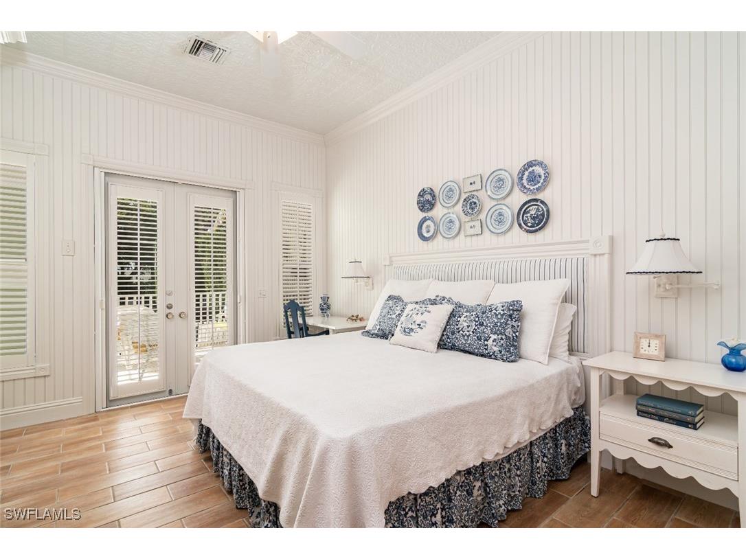 362 2nd Avenue N Naples FL 34102 225055397 image19