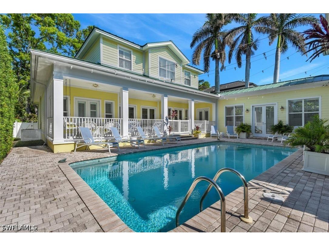 362 2nd Avenue N Naples FL 34102 226025169 image1