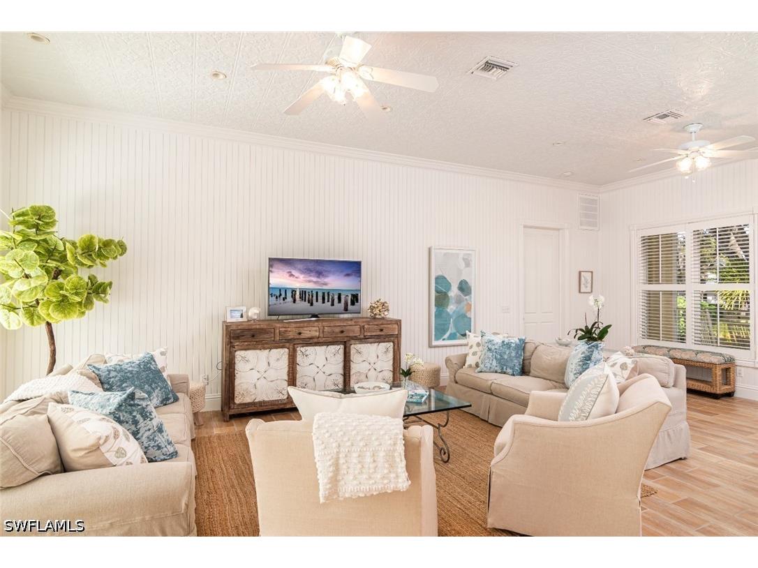 362 2nd Avenue N Naples FL 34102 226025169 image11